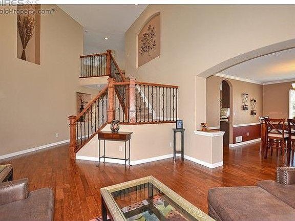 4th image of 4798 Valley Oak Dr