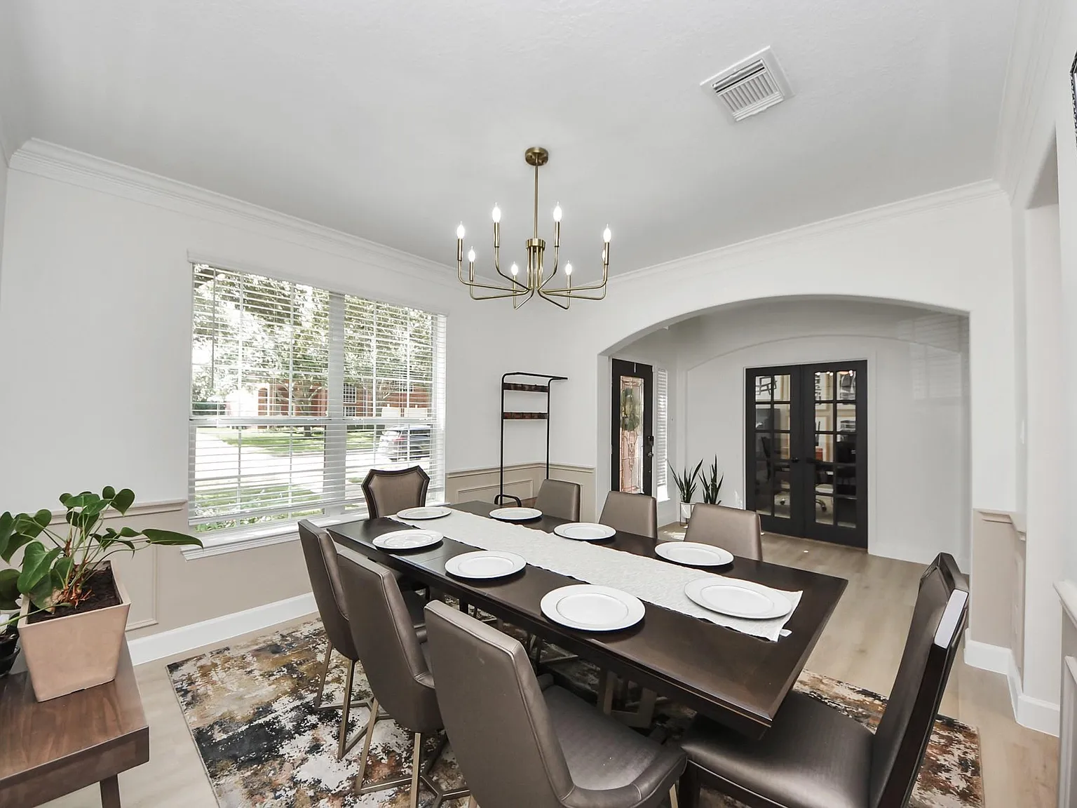 4 bed, 2.5 bath, 3112 sqft, $4,250 — Photo 4