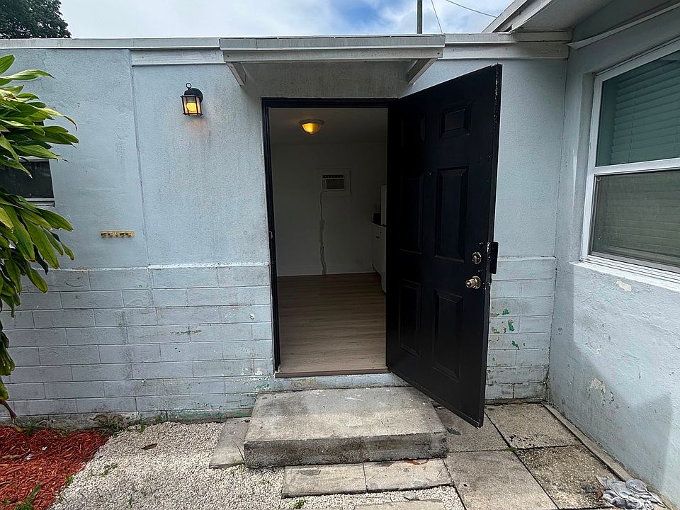 1st image of 16175 NE 12th Ave
