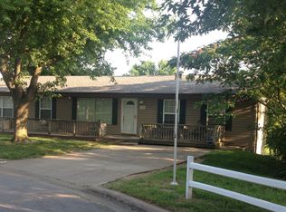 722 E McClernon St, Springfield, MO 65803