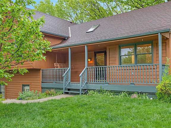 3rd image of 5118 Hedges Ct