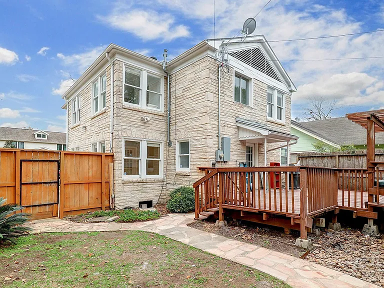 827 Le Green St — Photo 21