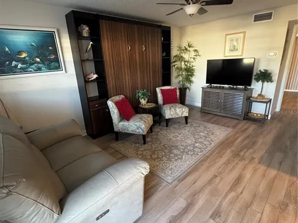 204 47th Avenue Dr W APT 125, Bradenton, FL 34207