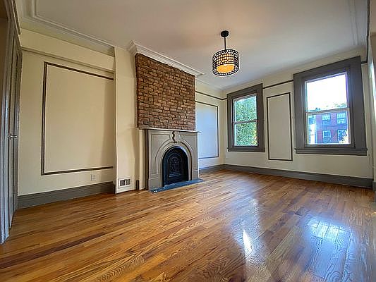 1st image of 38 Vernon Ave #2