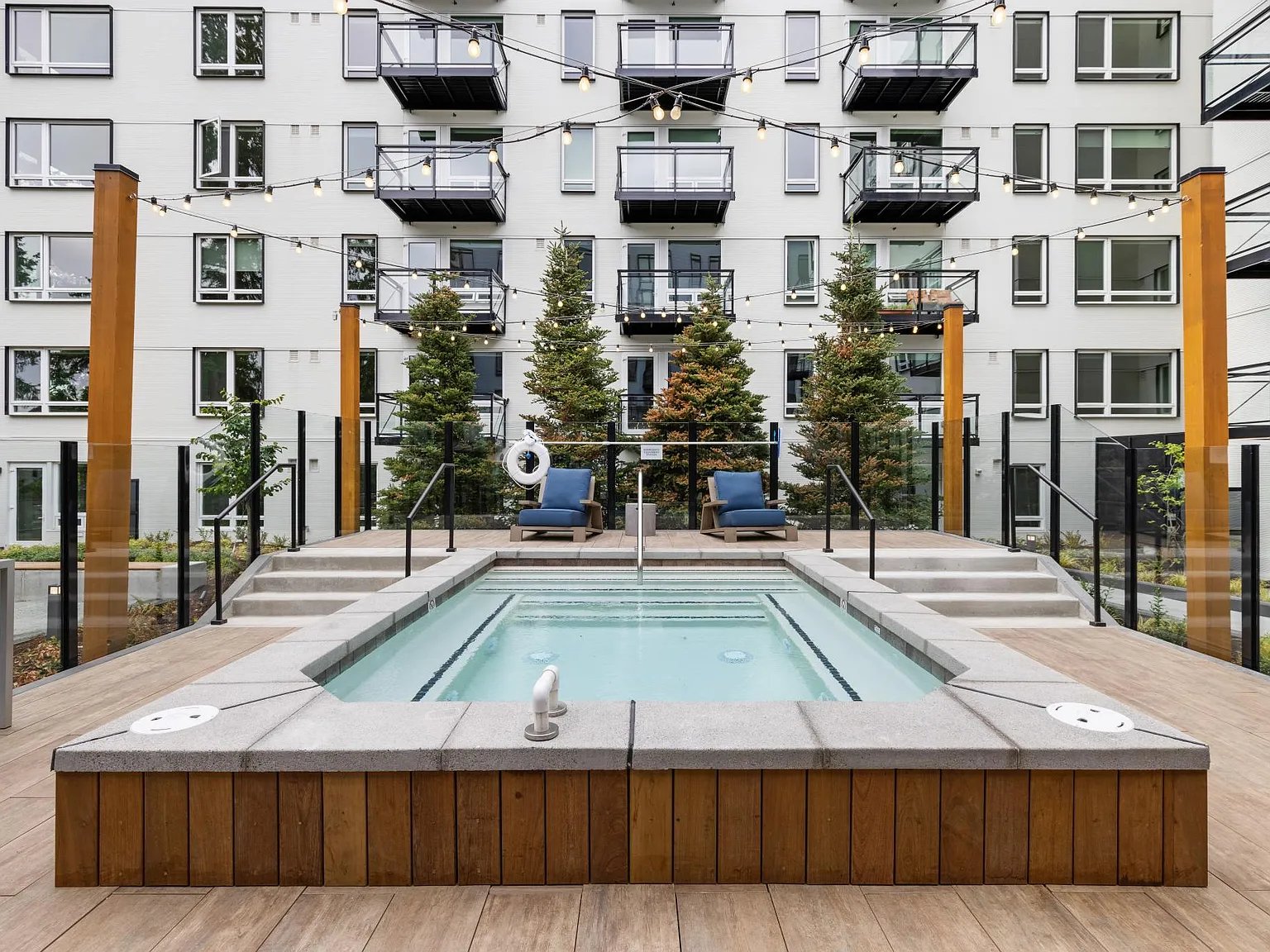 Nightingale Apartments — Photo 4