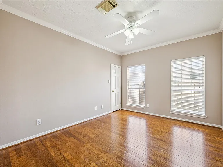 2802 Briarhurst Park — Photo 21