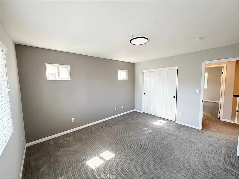 1124 S Mayflower Ave — Photo 15