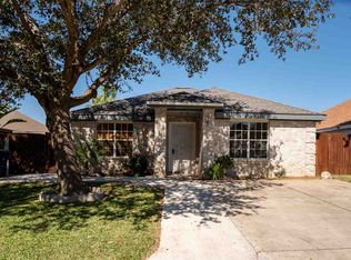 1806 Denmark Ln, Laredo, TX 78045