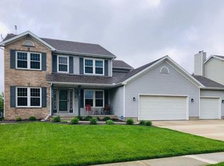 3304 Eagle Crest Rd, Bloomington, IL 61704