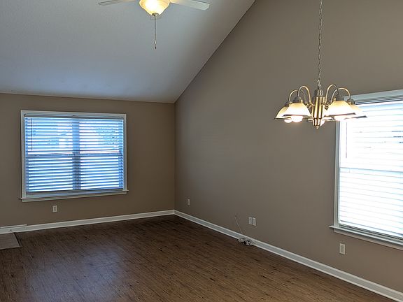 3rd image of 210 Joshua Cir #210