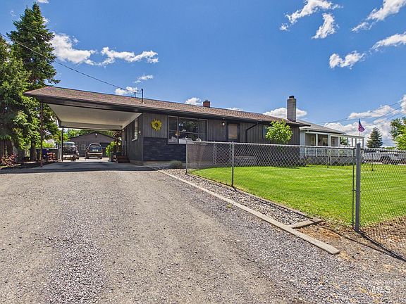 3rd image of 920 Vista Ave