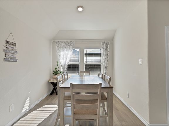 5th image of 10108 Sunnyview Ln