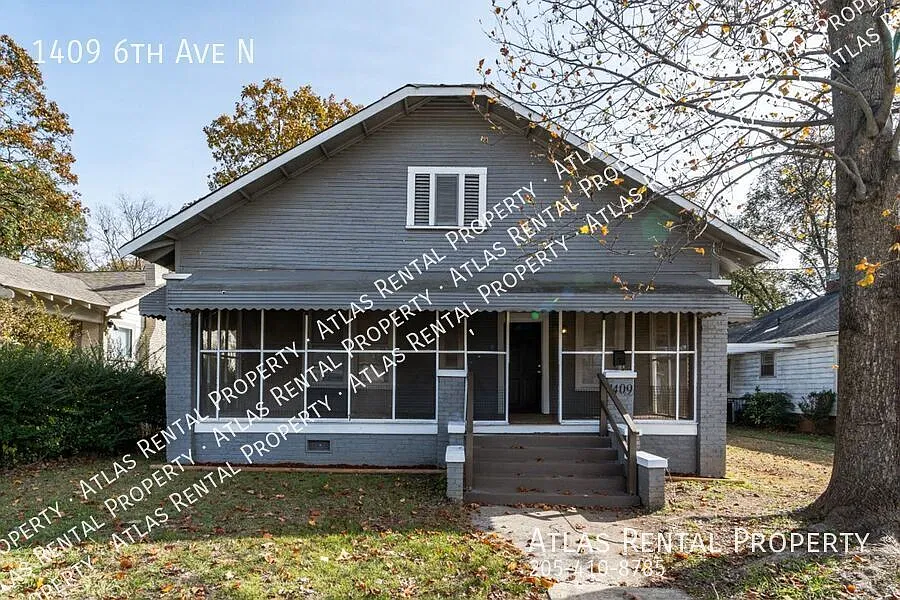 Stunning Newly Renovated 3-Bedroom, 2-Bath Home Don't Miss This Opportunity! — Photo 1