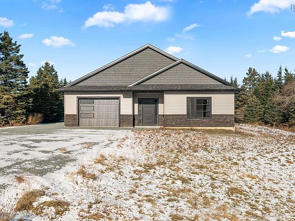 2nd image of 653 Bellefontaine Rd