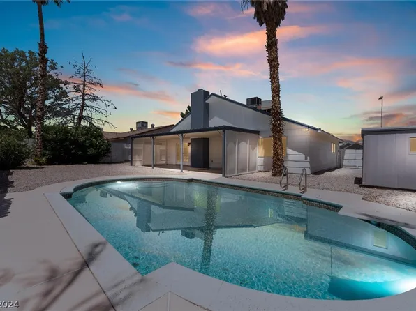 809 Peacock Ct, Las Vegas, NV 89145