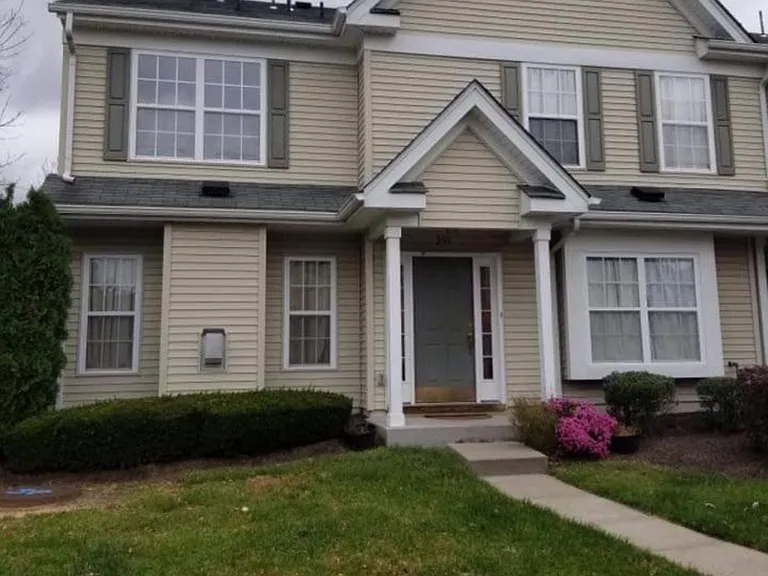 255 Brookfield Dr #255 — Photo 1