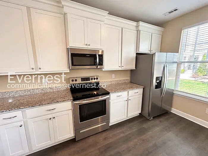 351 Kara Ln — Photo 5