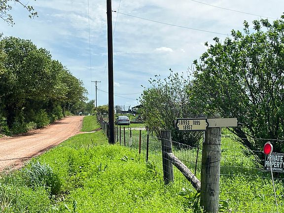 5th image of 18955 Shankle Rd