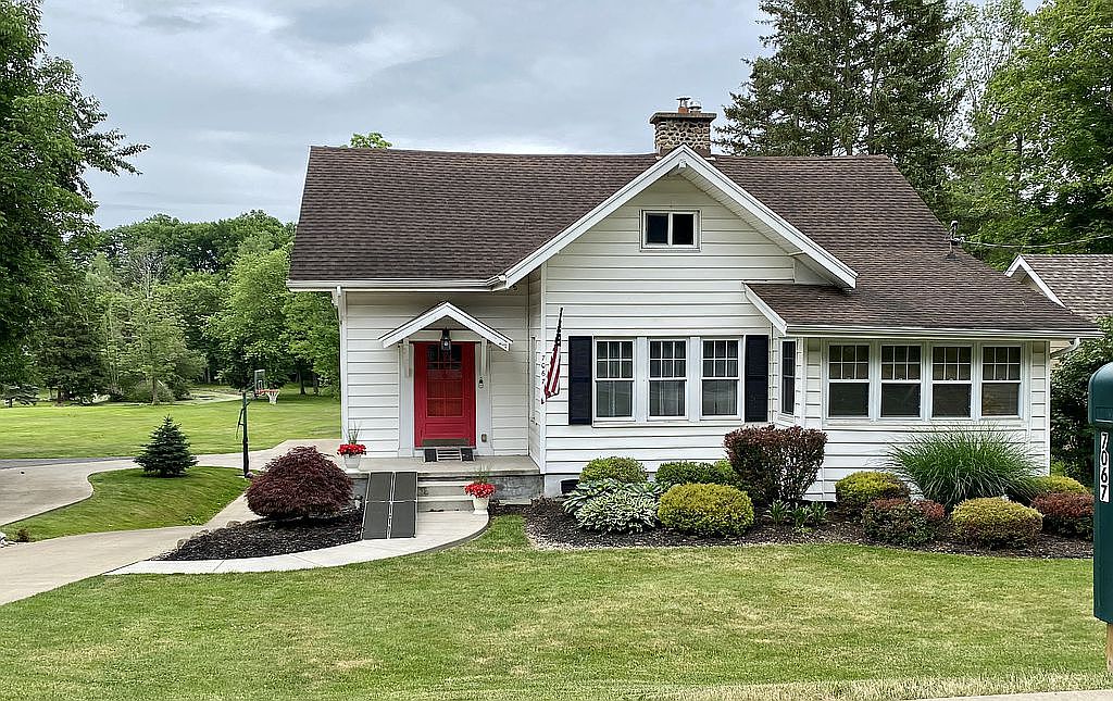 7067 Quaker Rd, Orchard Park, NY 14127 Zillow