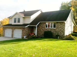 359 Reiling Ln, Altoona, PA 16601