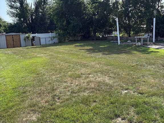 5th image of 13 Lamont Rd