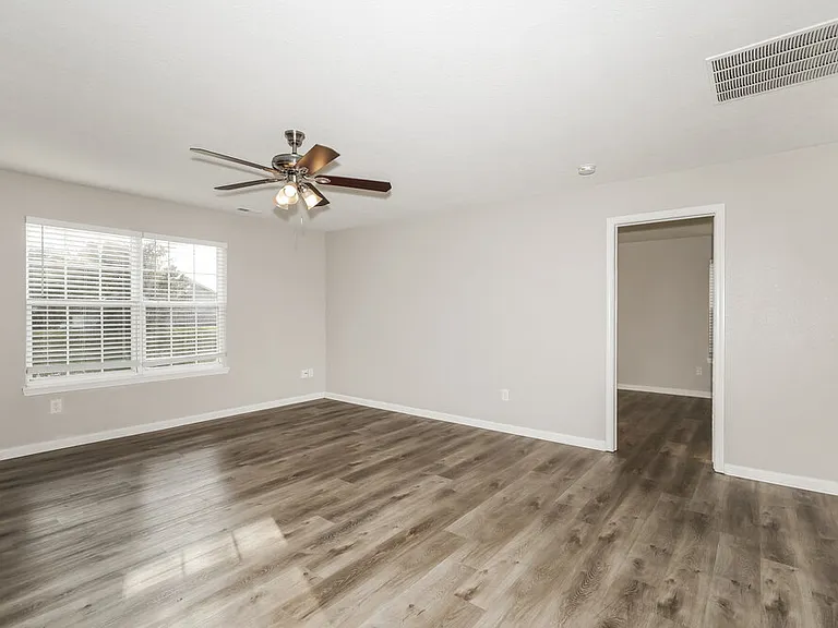 152 Heartwood Hl — Photo 4