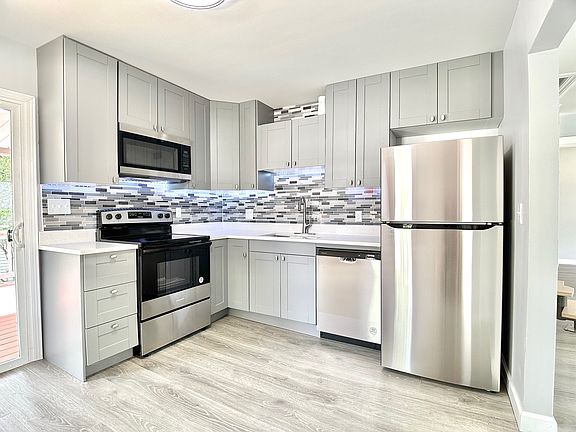 2nd image of 114 E Crest Ave