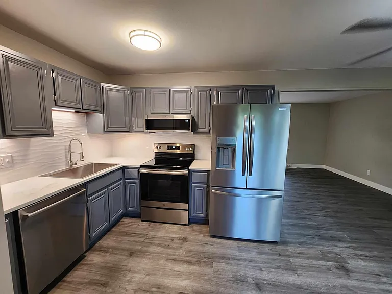 1732 Christine Dr — Photo 16