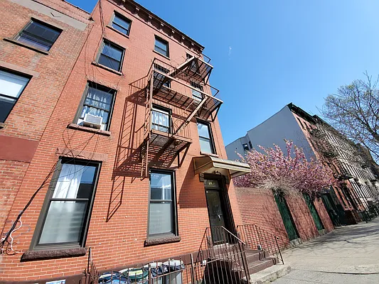 Rented by Ideal Properties Group | media 10