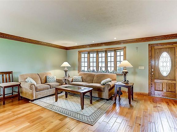 3rd image of 4097 N Lake Shore Dr
