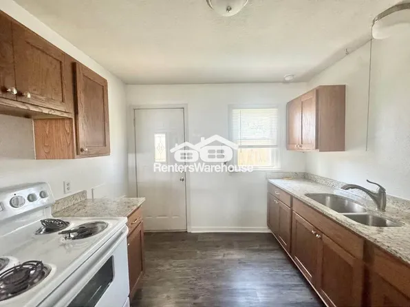 510 N 6th Ave E APT 2, Newton, IA 50208