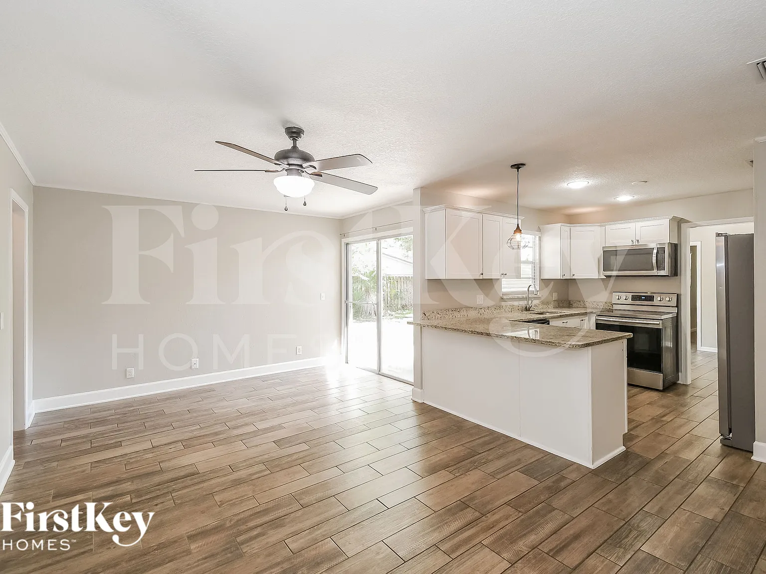 3 bed, 2.0 bath, 1579 sqft, $2,185 — Photo 3