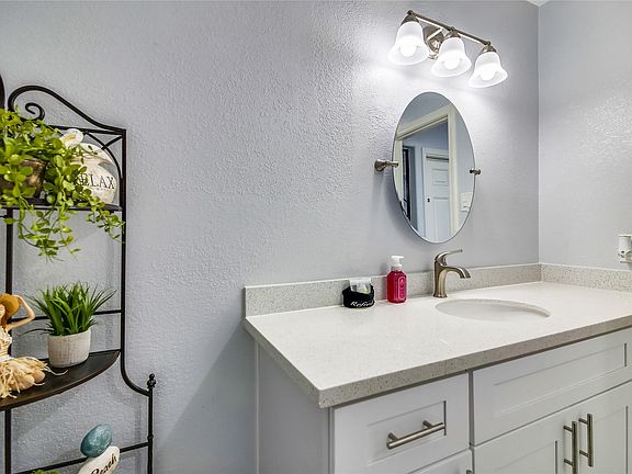 5th image of 7600 Seawall Blvd #101