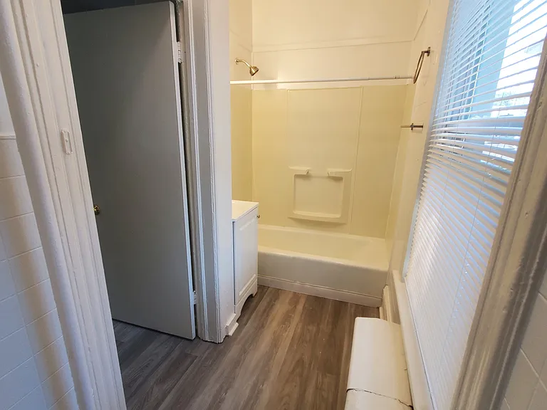 1462 Summer St #1 — Photo 5
