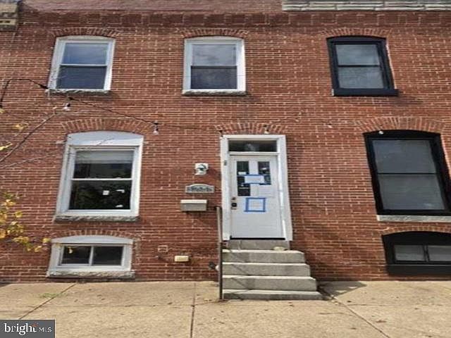 1st image of 1024 S Clinton St