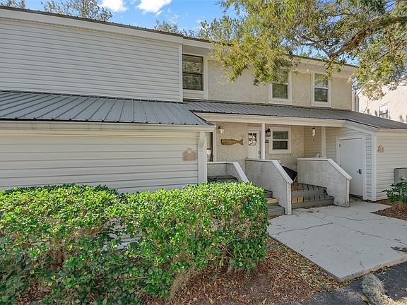 3rd image of 1000 Sea Island Rd #10