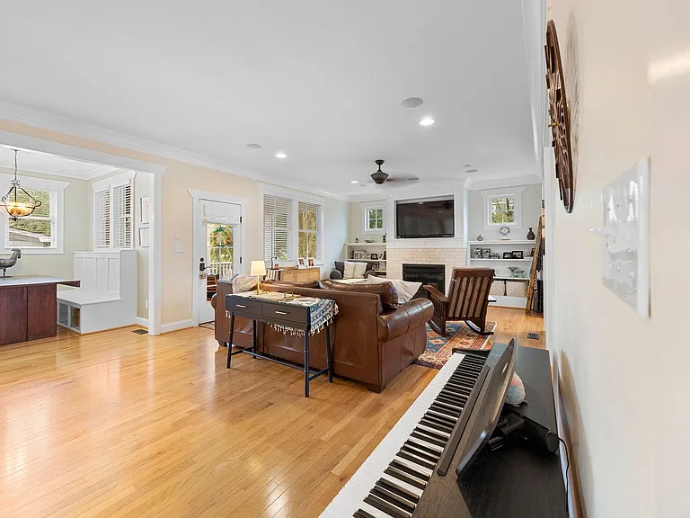 3227 Dodd Dr — Photo 4