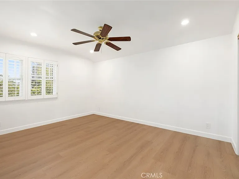 22204 Avenue San Luis — Photo 15