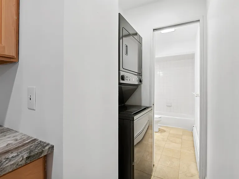 113 Sussex St #GRDN — Photo 10