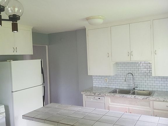 3rd image of 1510 Elmwood Ave