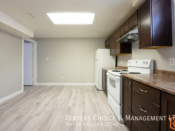 203B 27th St S, Lethbridge, AB T1J 3S3