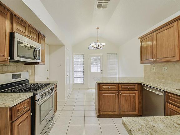 5th image of 4803 Pine Prairie Ln