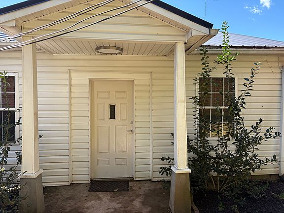 4th image of 204 1/2 S College St
