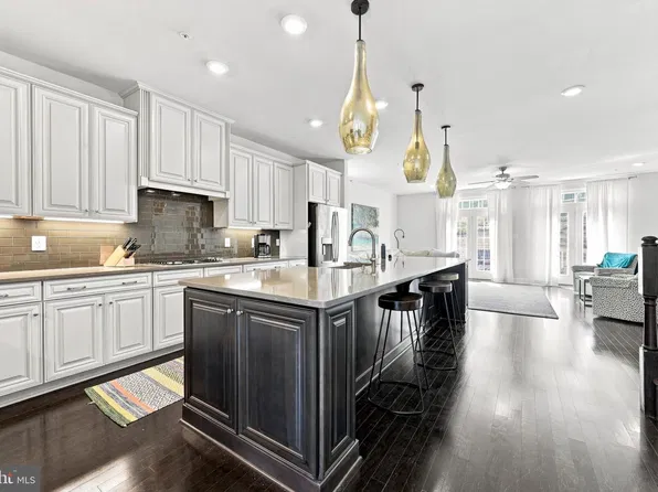 801 Stonecliffe Rd, Malvern, PA 19355