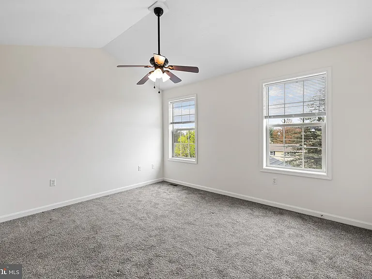 22 Shady Tree Ct — Photo 15