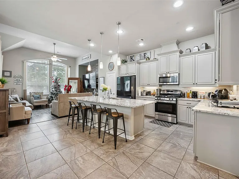 12419 Alora Bluff Trl — Photo 8