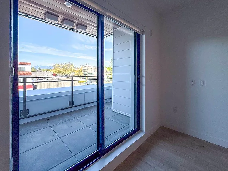 1680 E 12th Ave #204 — Photo 8