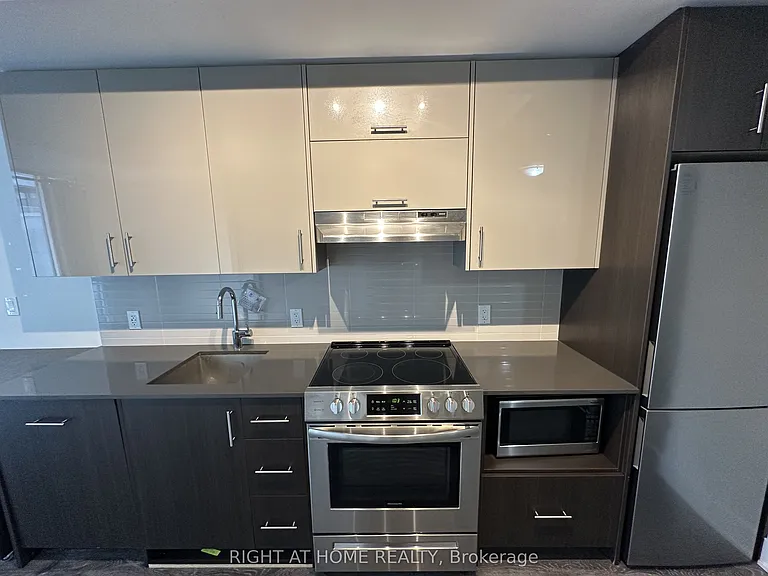 188 Fairview Mall Dr #605 — Photo 7