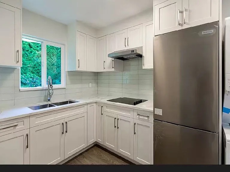 10231 Thirlmere Dr — Photo 2