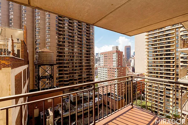 Rented by Mirador Real Estate | media 34